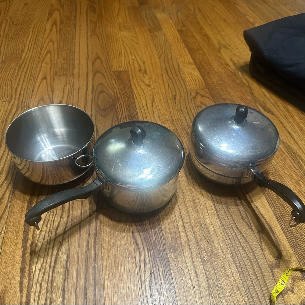 Farberware vintage 2 Quart Sauce Pan Pot w/Lid set